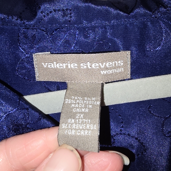 Valerie Steven long nightgown - Picture 9 of 10